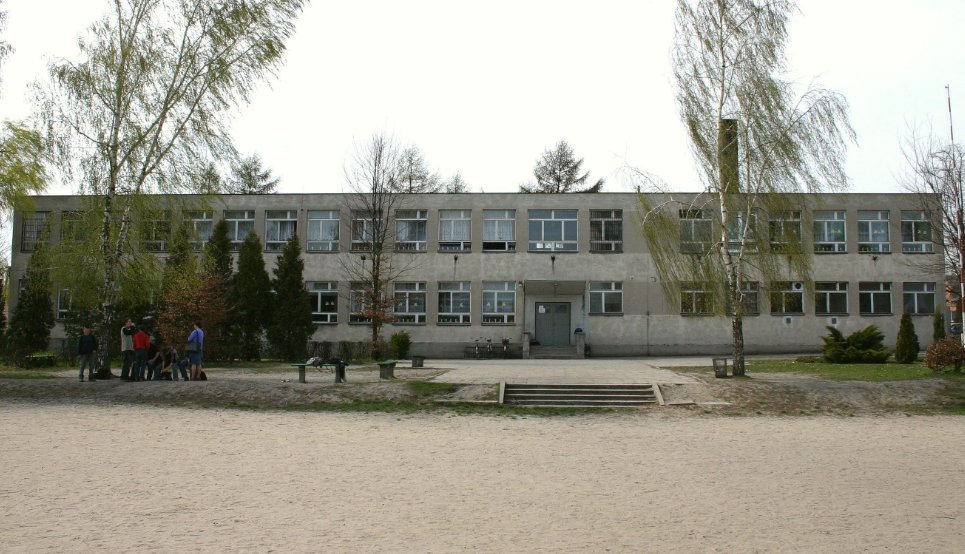 budynek szkolny z 1969r. 